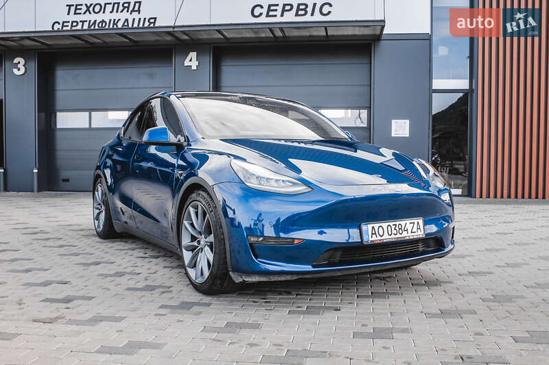 Внедорожник / Кроссовер Tesla Model Y 2020 в 