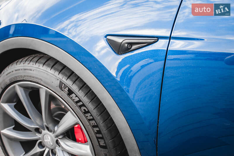 Внедорожник / Кроссовер Tesla Model Y 2020 в Хусте