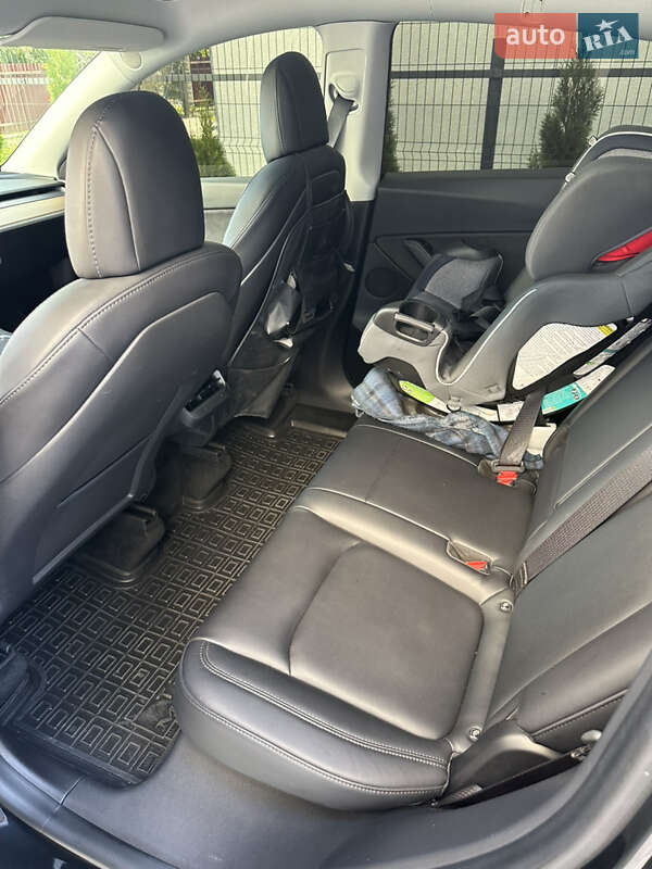 Внедорожник / Кроссовер Tesla Model Y 2021 в Дрогобыче