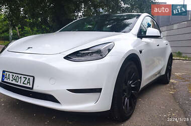 Внедорожник / Кроссовер Tesla Model Y 2021 в Киеве