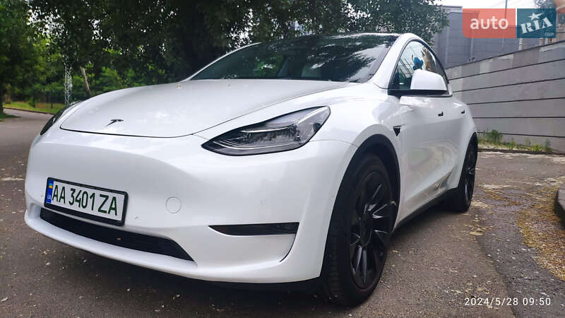 Tesla Model Y 2021
