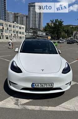 Позашляховик / Кросовер Tesla Model Y 2022 в Києві