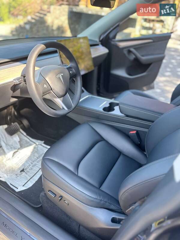 Позашляховик / Кросовер Tesla Model Y 2023 в Львові