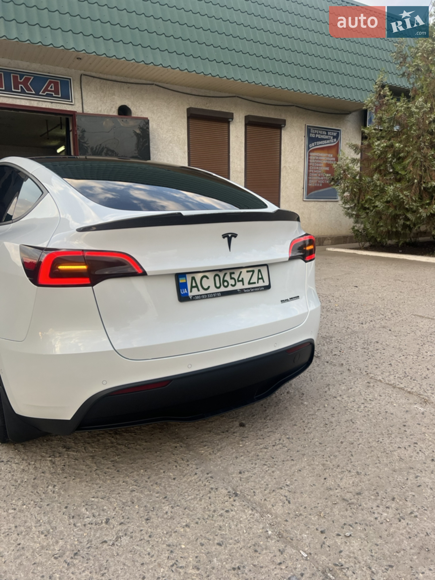 2022 Tesla Model Y - мініатюра 3