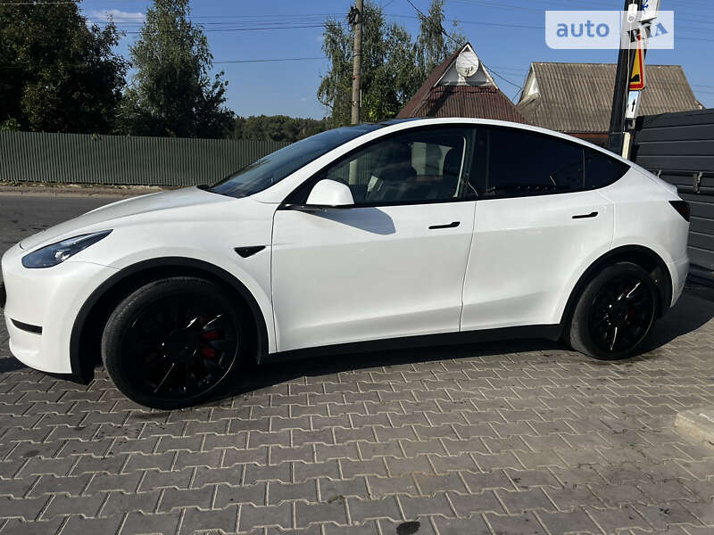 Позашляховик / Кросовер Tesla Model Y 2022 в Чернівцях фото 7 Позашляховик / Кросовер Tesla Model Y 2022 в Чернівцях