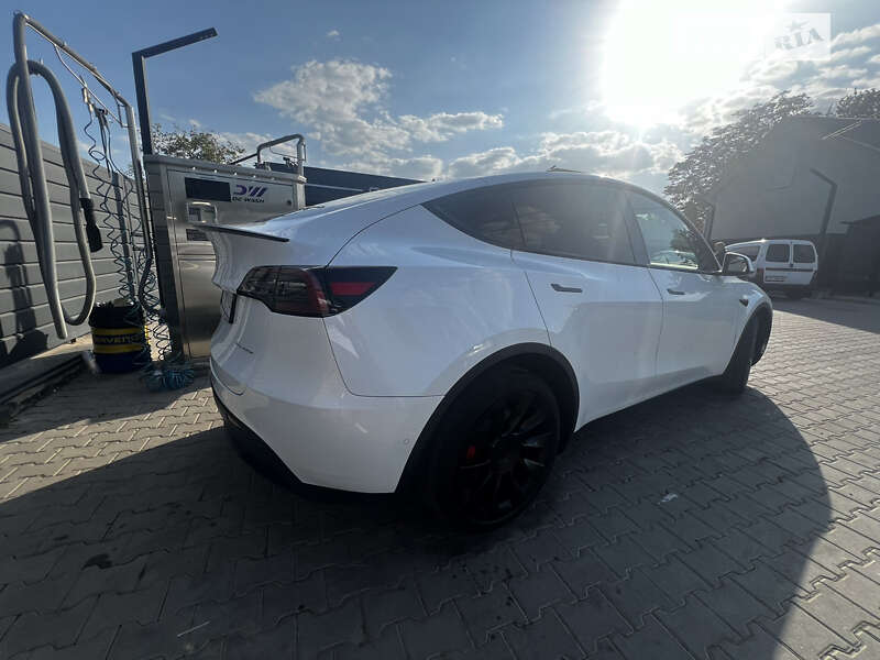 Позашляховик / Кросовер Tesla Model Y 2022 в Чернівцях фото 19 Позашляховик / Кросовер Tesla Model Y 2022 в Чернівцях