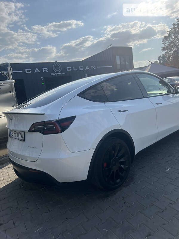 Позашляховик / Кросовер Tesla Model Y 2022 в Чернівцях фото 28 Позашляховик / Кросовер Tesla Model Y 2022 в Чернівцях