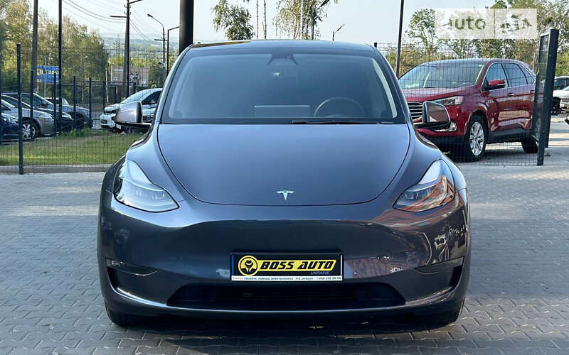 Позашляховик / Кросовер Tesla Model Y 2020 в Чернівцях