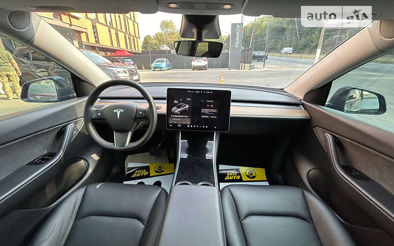 Позашляховик / Кросовер Tesla Model Y 2020 в Чернівцях