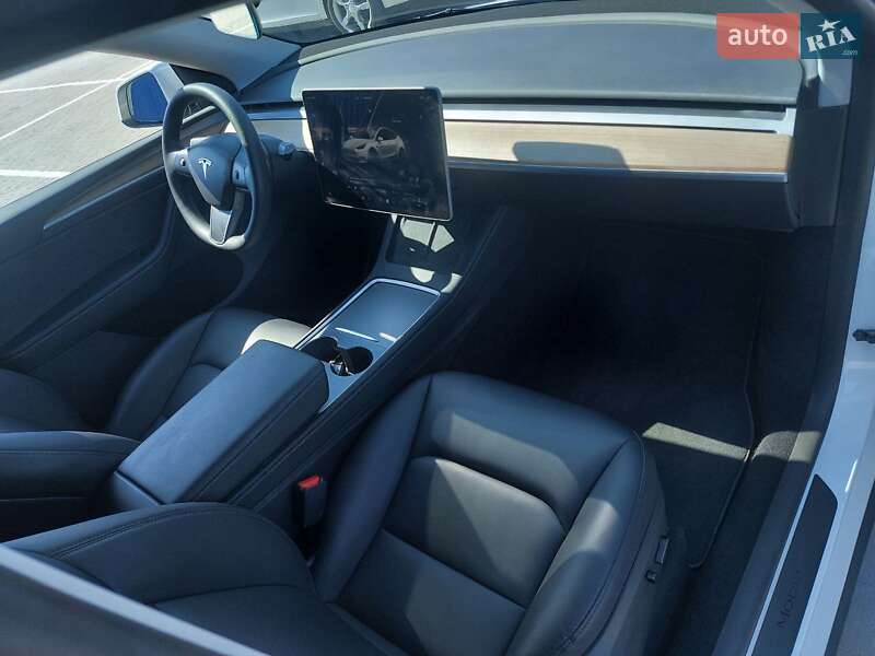 Внедорожник / Кроссовер Tesla Model Y 2023 в Калуше