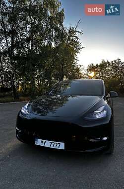 Внедорожник / Кроссовер Tesla Model Y 2021 в 