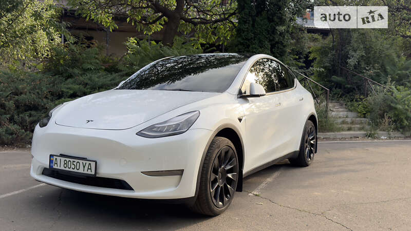 Позашляховик / Кросовер Tesla Model Y 2023 в Дніпрі