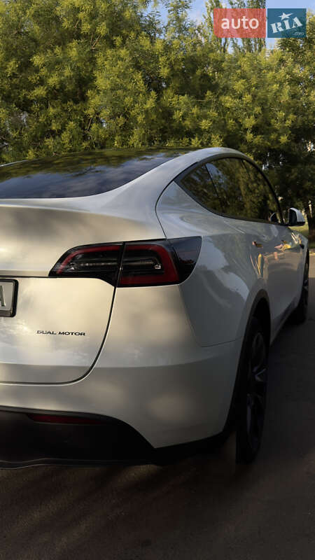 Внедорожник / Кроссовер Tesla Model Y 2023 в Днепре