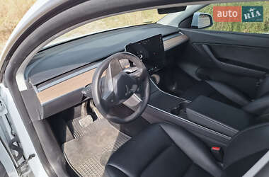 Внедорожник / Кроссовер Tesla Model Y 2020 в Ровно