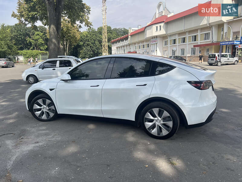 Внедорожник / Кроссовер Tesla Model Y 2020 в Тернополе
