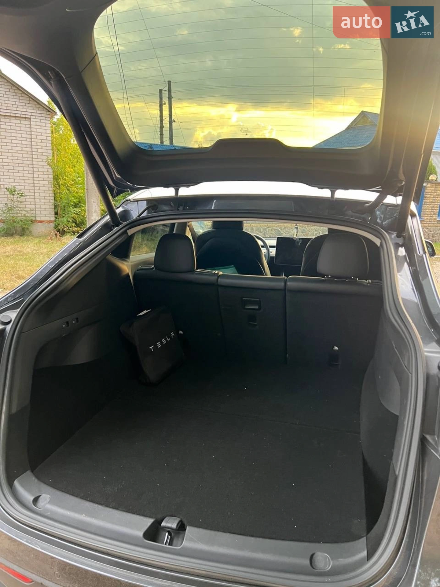 2020 Tesla Model Y - мініатюра 18