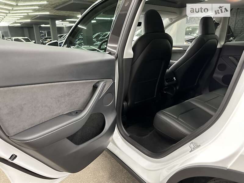 Внедорожник / Кроссовер Tesla Model Y 2022 в Харькове