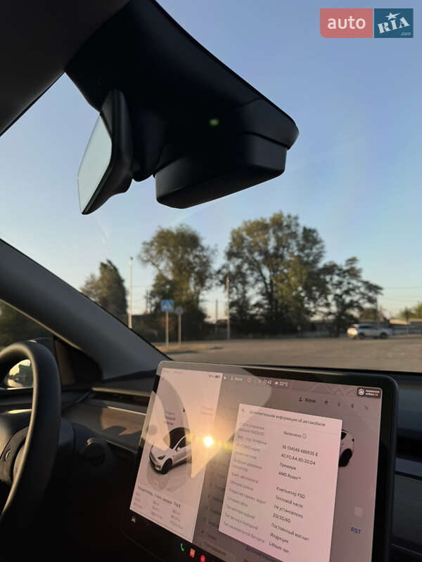 Позашляховик / Кросовер Tesla Model Y 2023 в Дніпрі