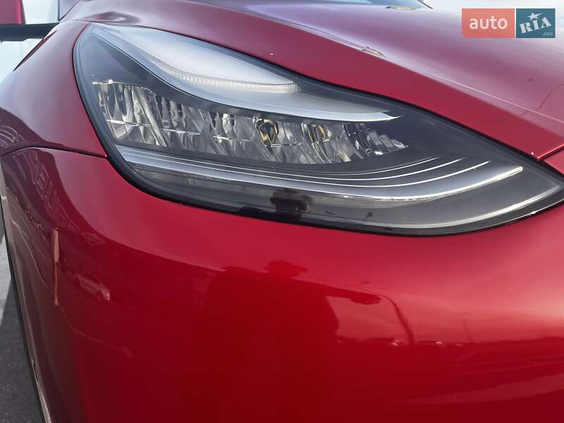 Внедорожник / Кроссовер Tesla Model Y 2021 в Львове
