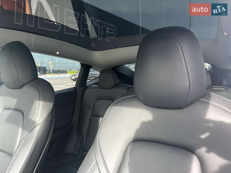 Внедорожник / Кроссовер Tesla Model Y 2021 в Львове