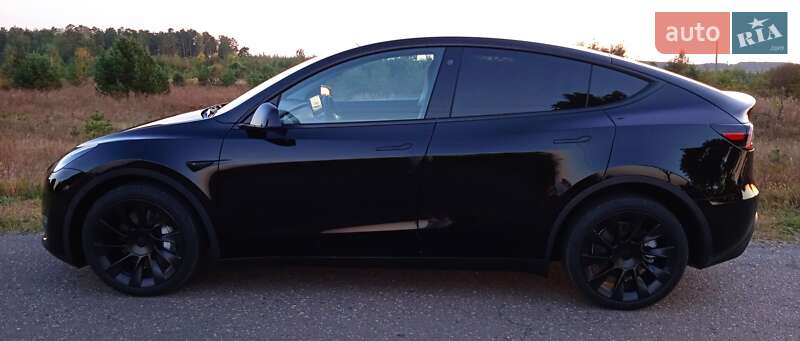 Внедорожник / Кроссовер Tesla Model Y 2022 в Костополе