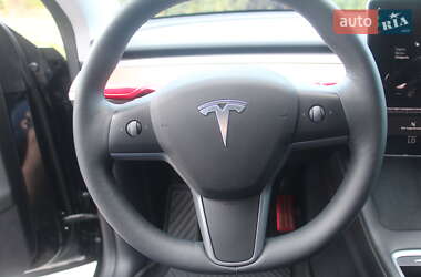 Позашляховик / Кросовер Tesla Model Y 2021 в Львові