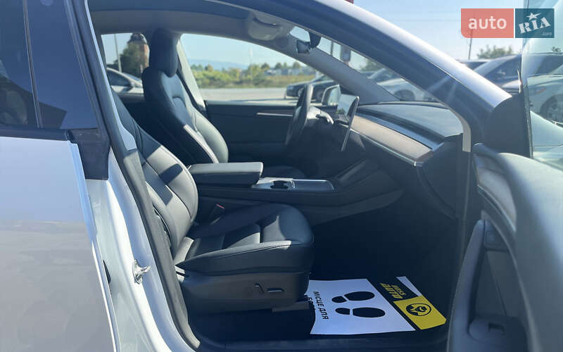Позашляховик / Кросовер Tesla Model Y 2023 в Мукачевому