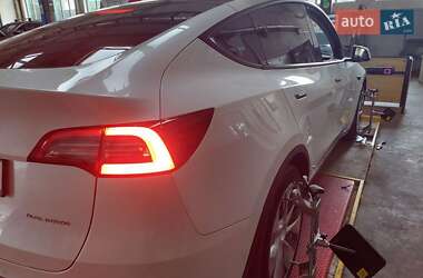 Внедорожник / Кроссовер Tesla Model Y 2021 в 