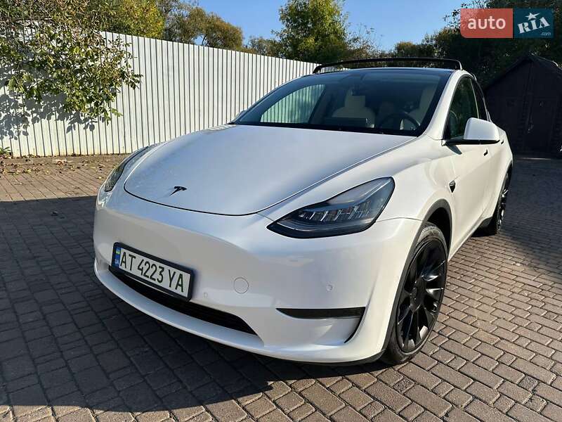 Внедорожник / Кроссовер Tesla Model Y 2021 в Ивано-Франковске
