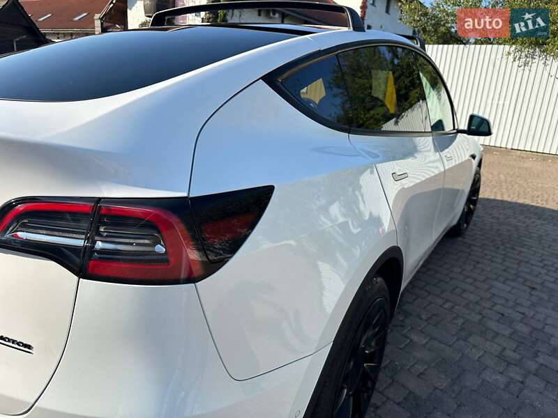 Внедорожник / Кроссовер Tesla Model Y 2021 в Ивано-Франковске