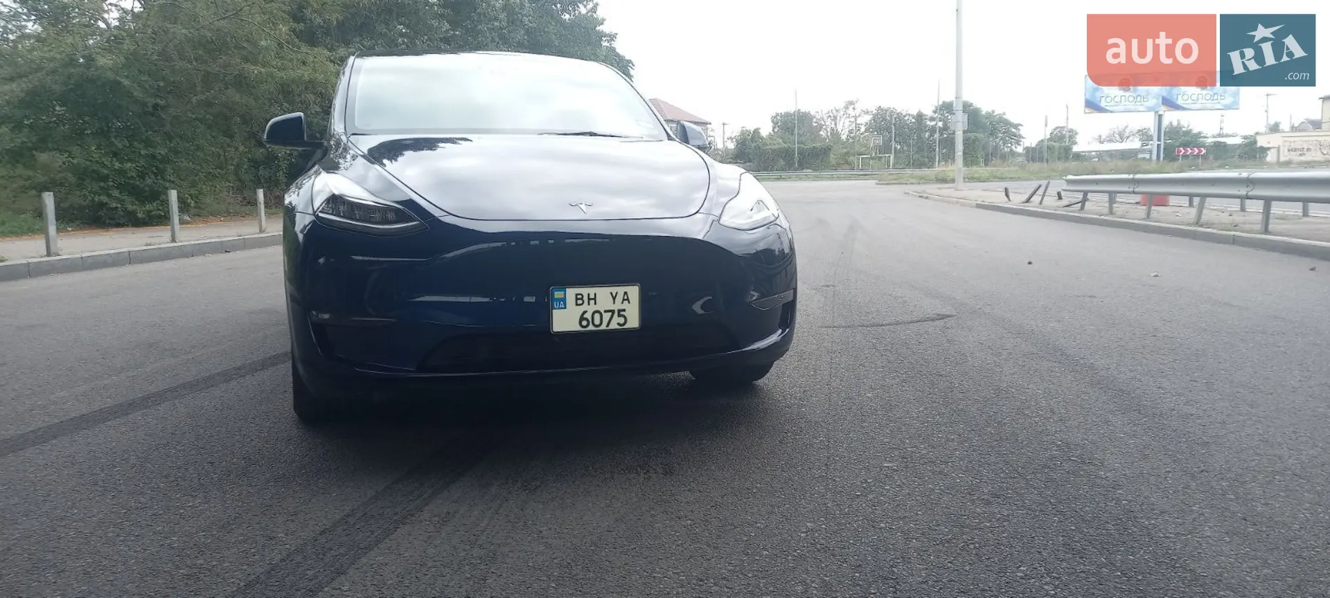 2023 Tesla Model Y - фото 1