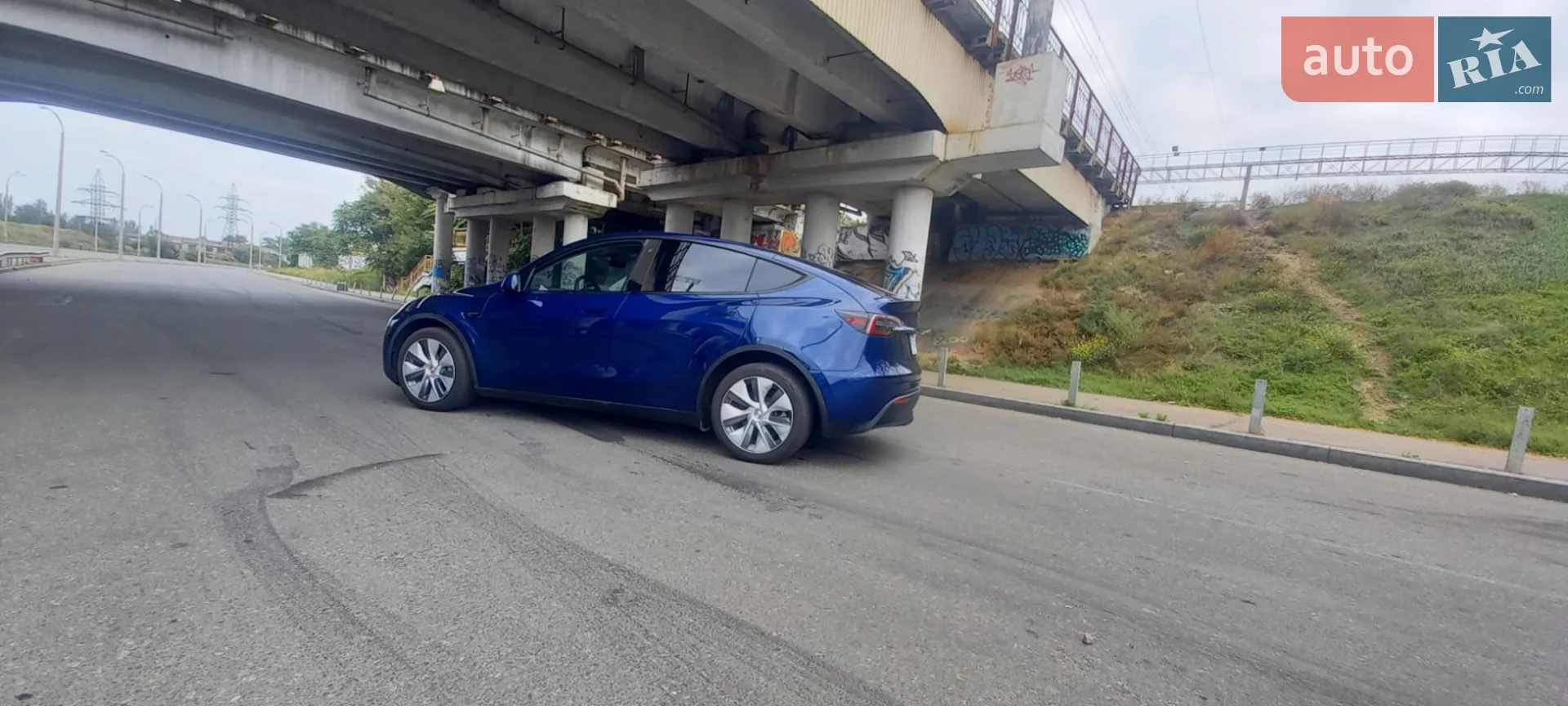 2023 Tesla Model Y - мініатюра 4