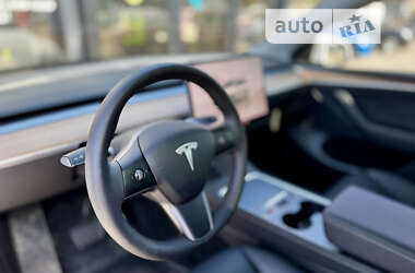 Внедорожник / Кроссовер Tesla Model Y 2023 в Киеве