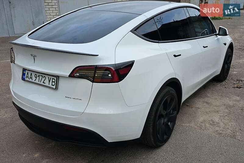 Позашляховик / Кросовер Tesla Model Y 2023 в Києві