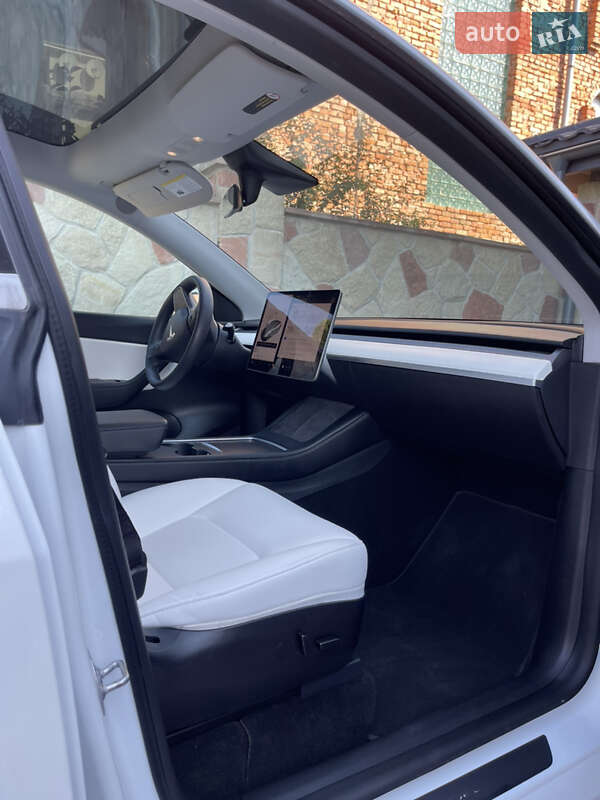 Внедорожник / Кроссовер Tesla Model Y 2021 в Ивано-Франковске фото 16 Внедорожник / Кроссовер Tesla Model Y 2021 в Ивано-Франковске