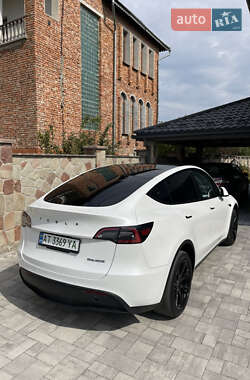 Внедорожник / Кроссовер Tesla Model Y 2021 в Ивано-Франковске