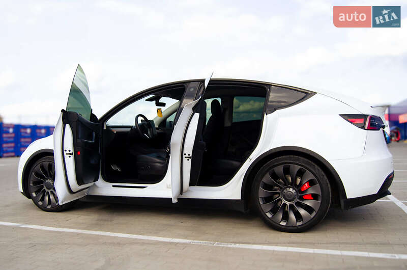 Позашляховик / Кросовер Tesla Model Y 2021 в Вінниці