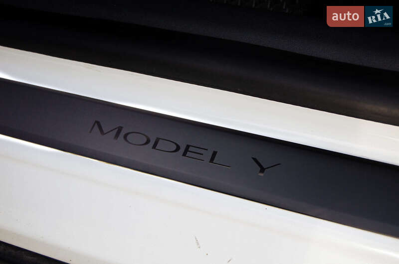 Позашляховик / Кросовер Tesla Model Y 2021 в Вінниці