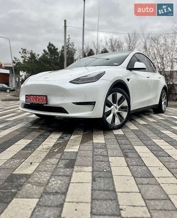 Позашляховик / Кросовер Tesla Model Y 2021 в Києві