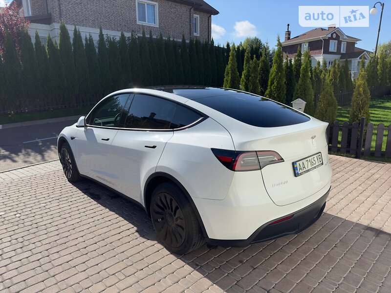 Позашляховик / Кросовер Tesla Model Y 2021 в Києві фото 9 Позашляховик / Кросовер Tesla Model Y 2021 в Києві