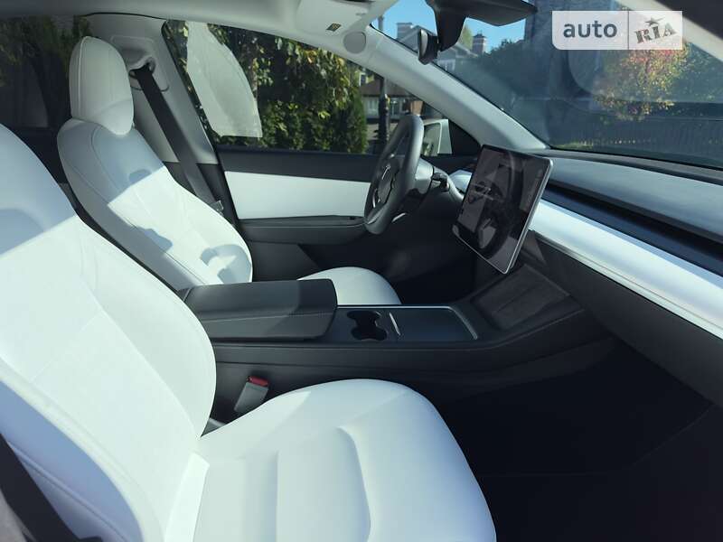 Позашляховик / Кросовер Tesla Model Y 2021 в Києві фото 33 Позашляховик / Кросовер Tesla Model Y 2021 в Києві