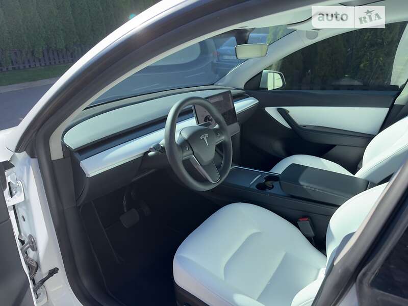Позашляховик / Кросовер Tesla Model Y 2021 в Києві фото 29 Позашляховик / Кросовер Tesla Model Y 2021 в Києві