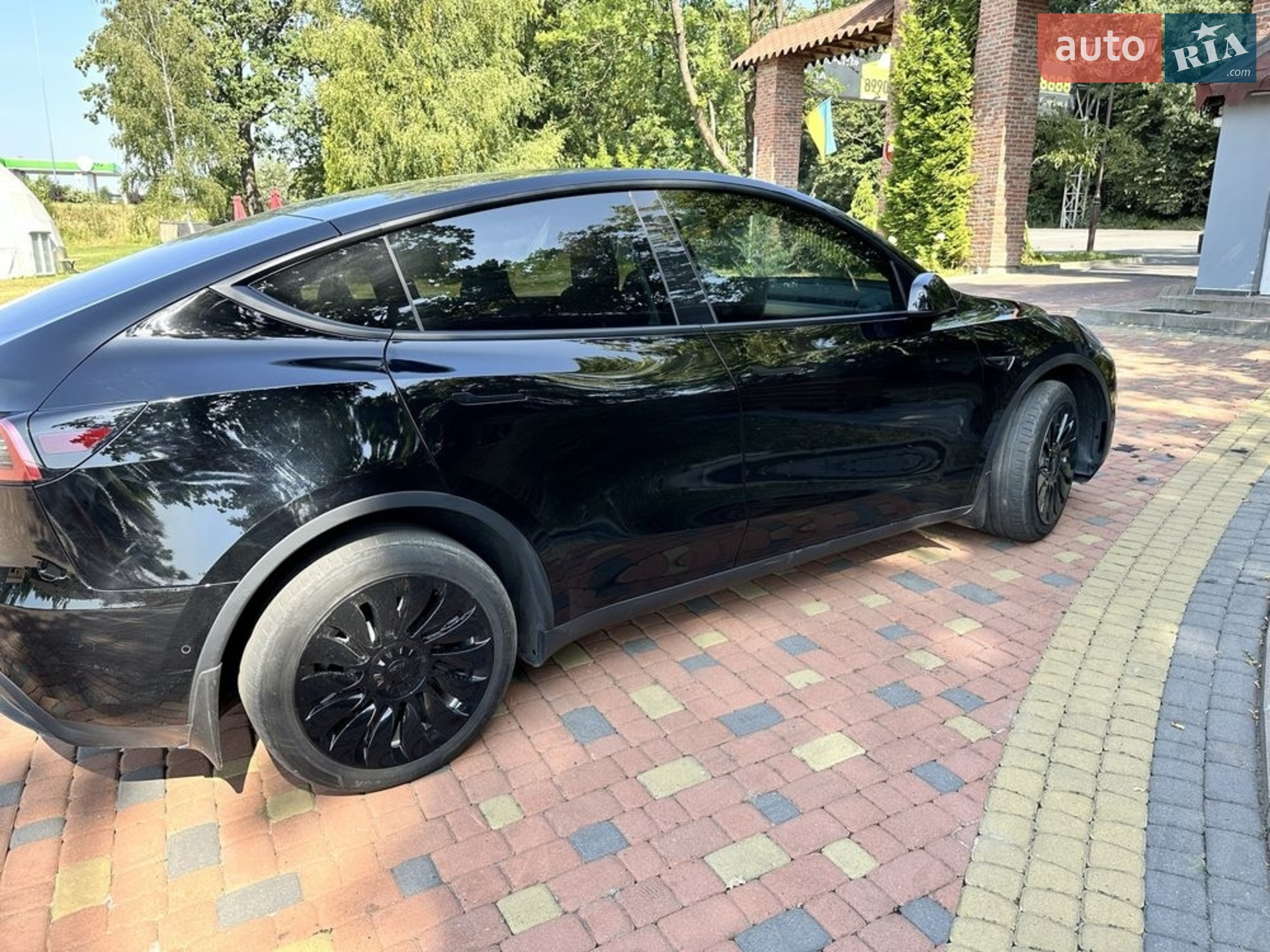 2022 Tesla Model Y - мініатюра 3
