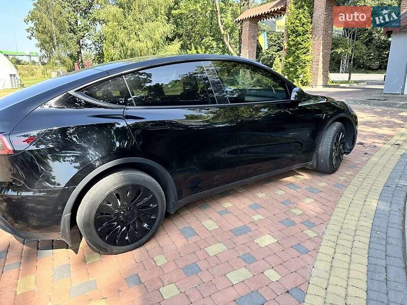 Внедорожник / Кроссовер Tesla Model Y 2022 в Львове