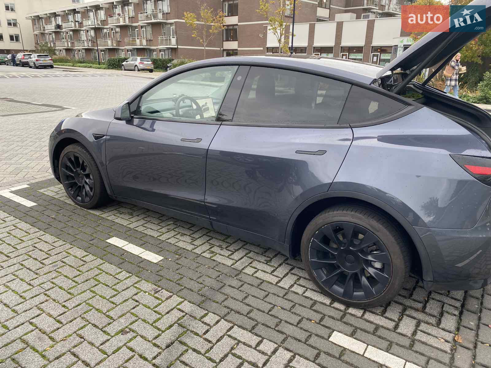 2022 Tesla Model Y - мініатюра 5