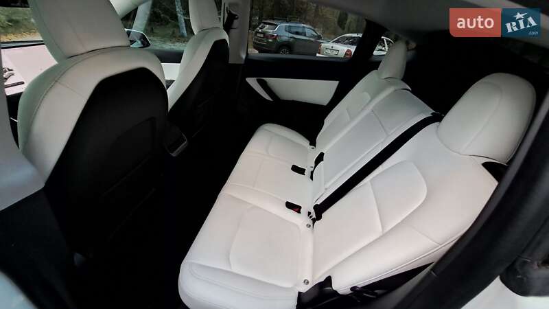 Позашляховик / Кросовер Tesla Model Y 2020 в Києві фото 20 Позашляховик / Кросовер Tesla Model Y 2020 в Києві