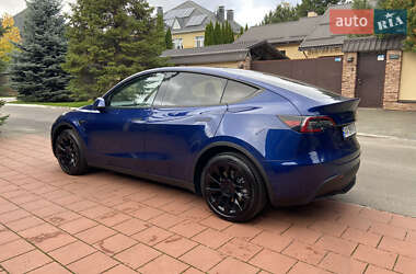 Внедорожник / Кроссовер Tesla Model Y 2023 в 