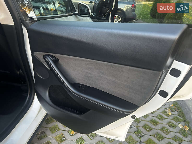 Внедорожник / Кроссовер Tesla Model Y 2022 в Тернополе