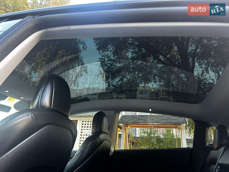 Внедорожник / Кроссовер Tesla Model Y 2022 в Тернополе