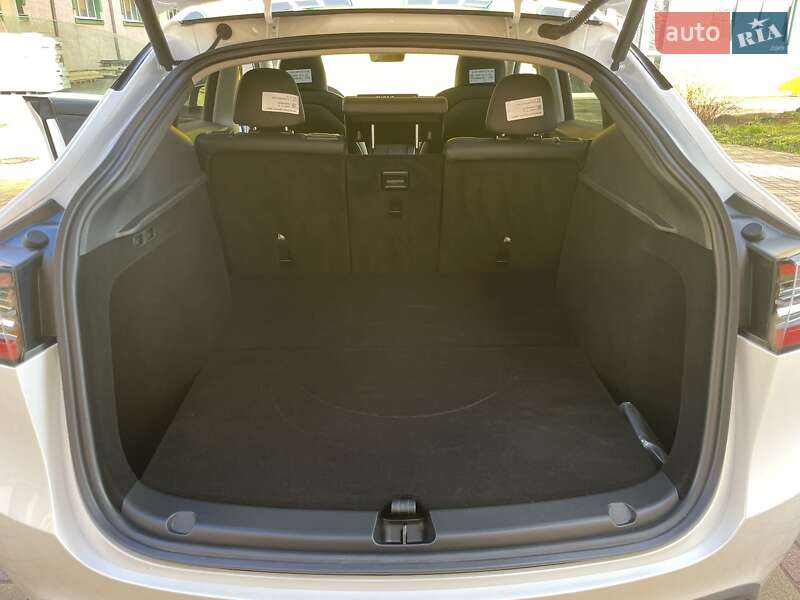 Внедорожник / Кроссовер Tesla Model Y 2023 в Львове